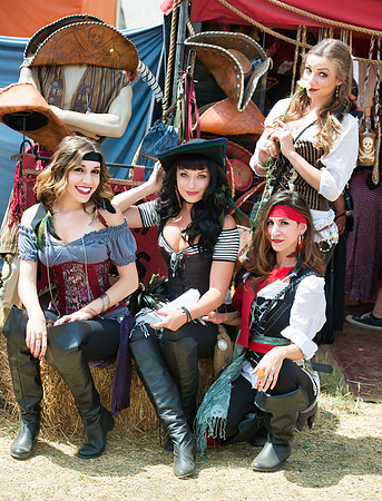 4pirateGirls